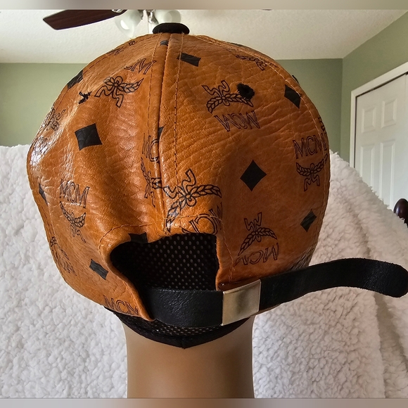 💯Authentic MCM Snapback Monogram Baseball Laether Cap - Picture 13 of 14